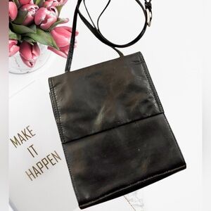 Wilsons Leather Flap Front Crossbody in Black Leather- Vintage